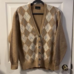 Gorgeous 100% Lambswool Argyle button down Cardigan sweater by The Scotch House